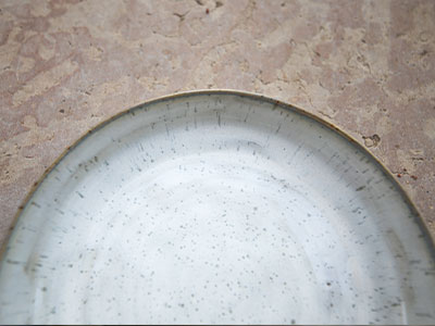 GDC Grains de Céramique assiette creuse détail GDC Grains de Céramique assiette creuse détail