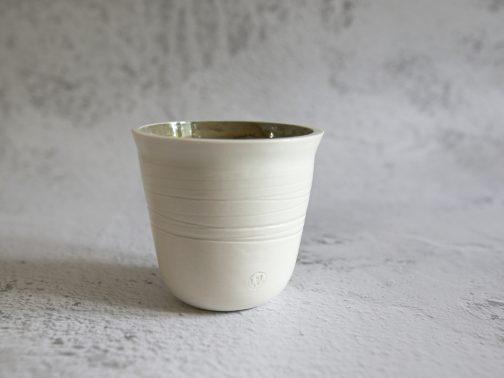 Tasse artisanale en porcelaine émaillée