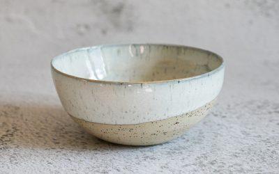 Bol rond artisanal en grès pyrité Grains de céramique céramiste Lyonnaise