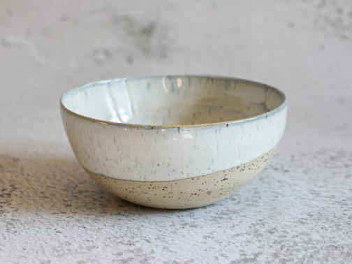 Bol rond artisanal en grès pyrité Grains de céramique céramiste Lyonnaise