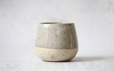 Tasse céramique artisanale et moderne fait main